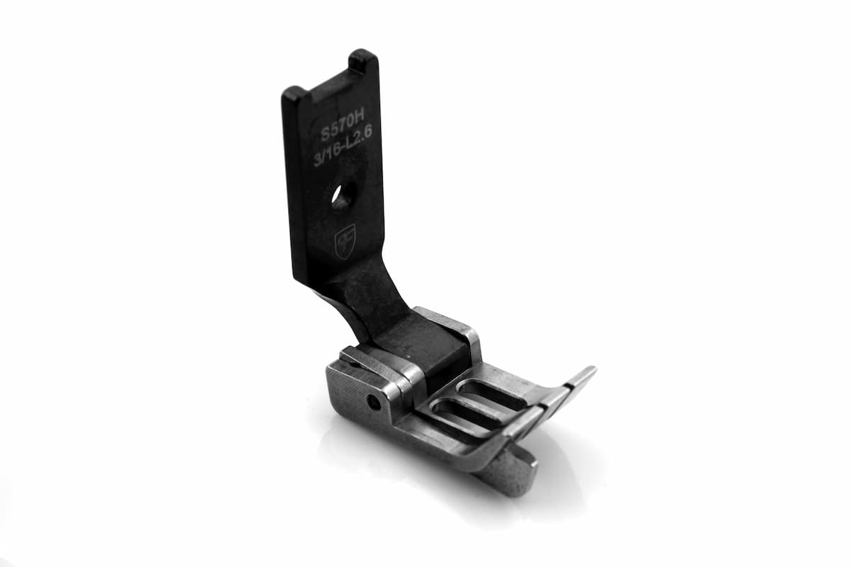 ÇİFT IGNE  GENİŞ DELİKLİ SOL ÇIMA AYAĞI  4,8 MM - 1