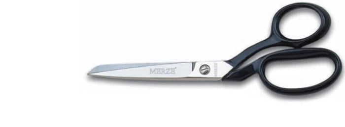 DEMİR SAPLI SİYAH VİDALI MAKAS 17.8CM